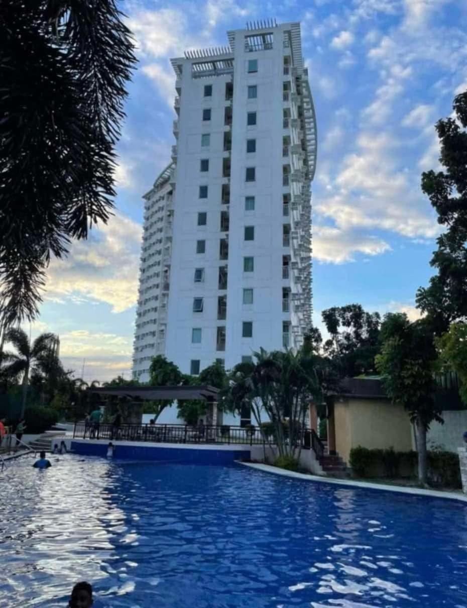 Urban Deca Homes Campville Apartment Manila