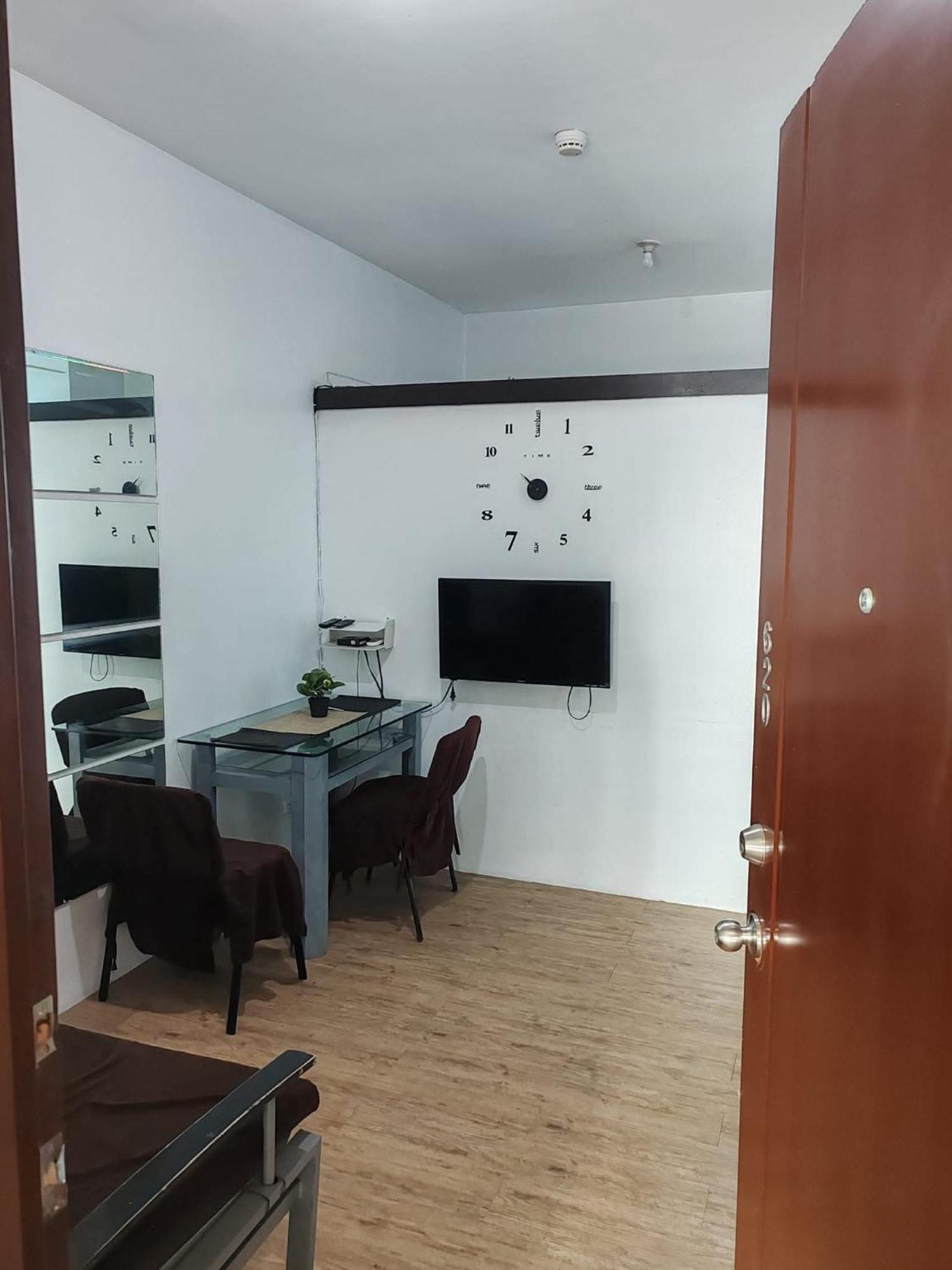 Apartment Urban Deca Homes Campville Manila