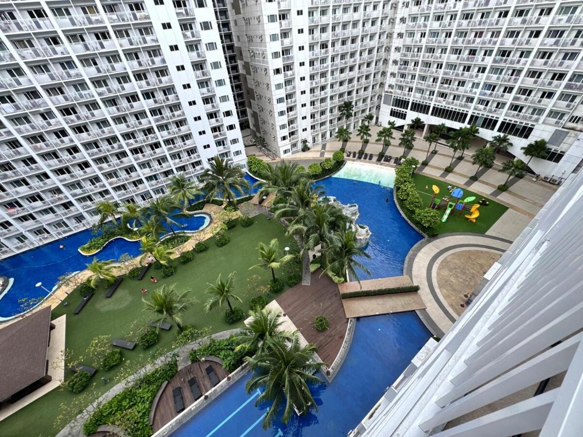 Shore Residences Family 1027 With 2 Beds By Prime Apartment Manila