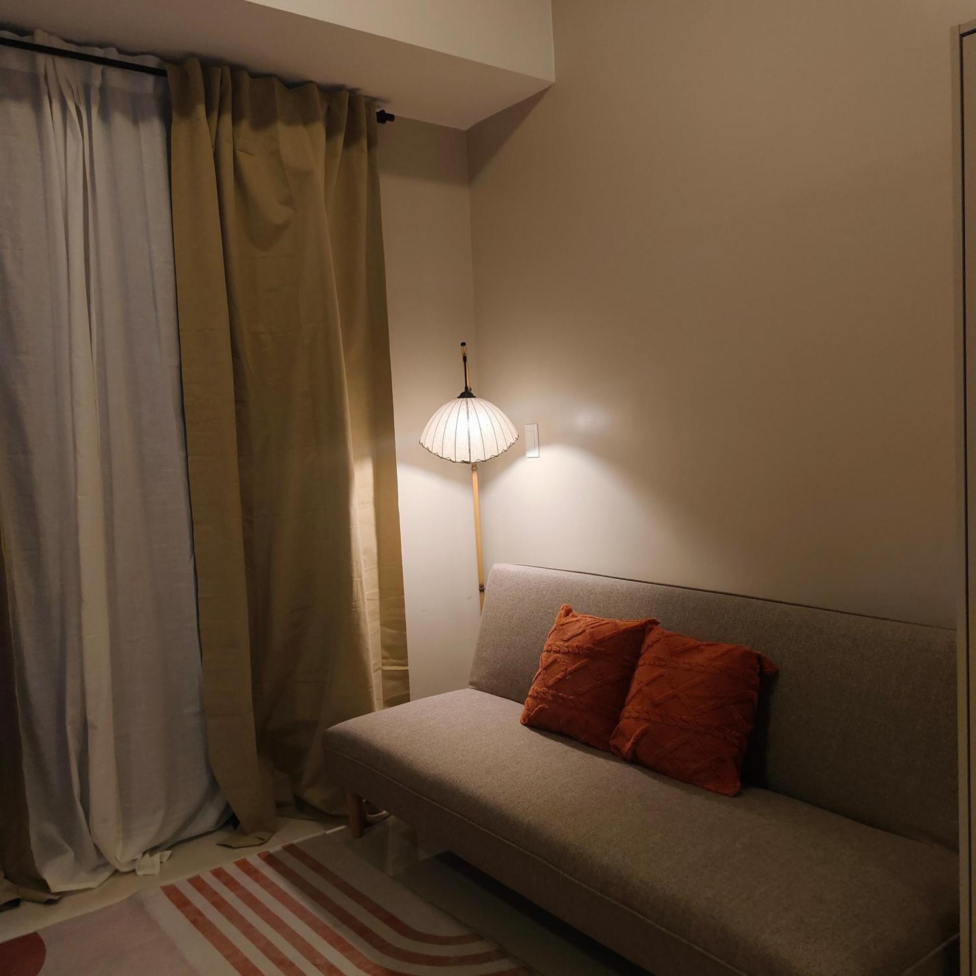 Unit In Manhattan Heights, Cubao *