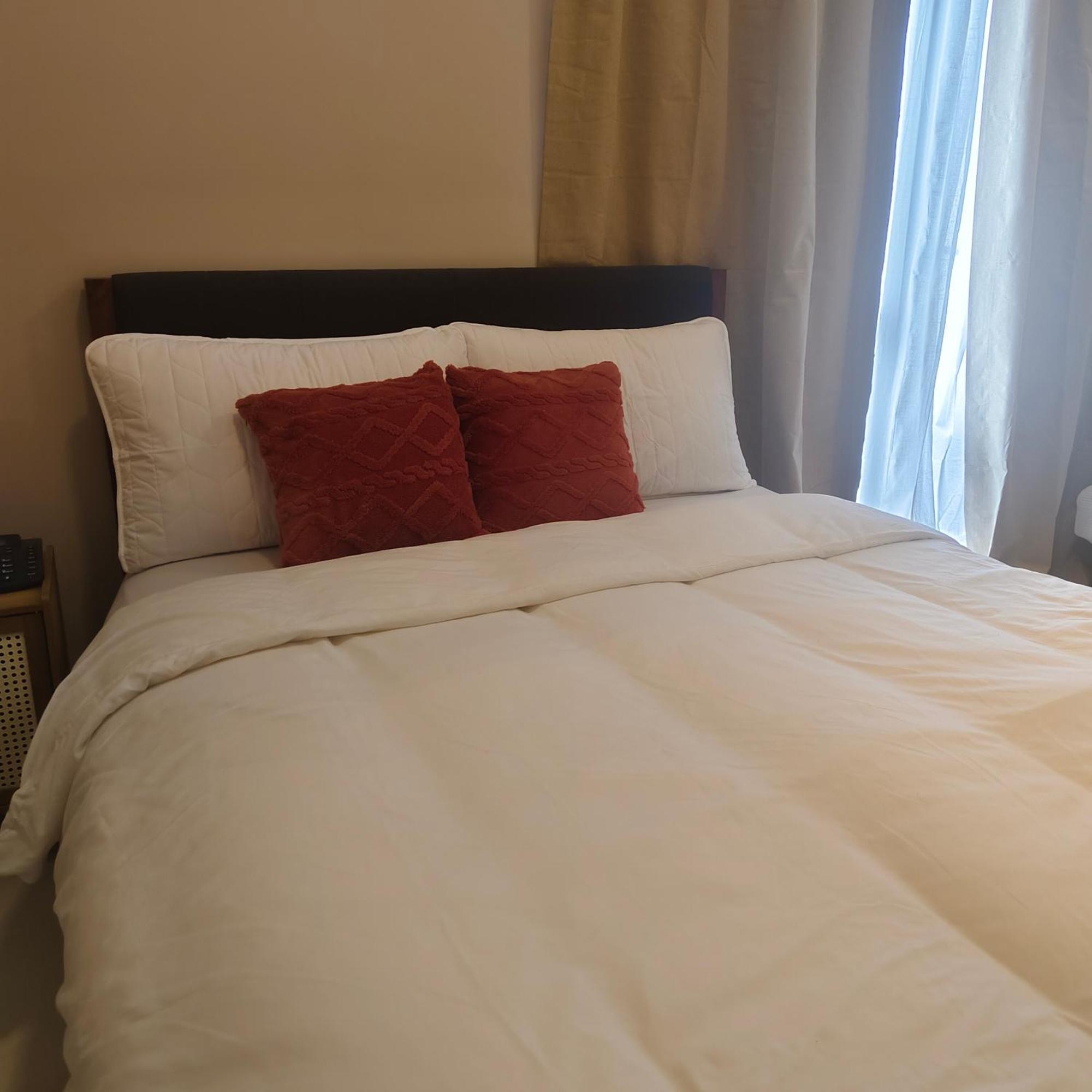 Unit In Manhattan Heights, Cubao *