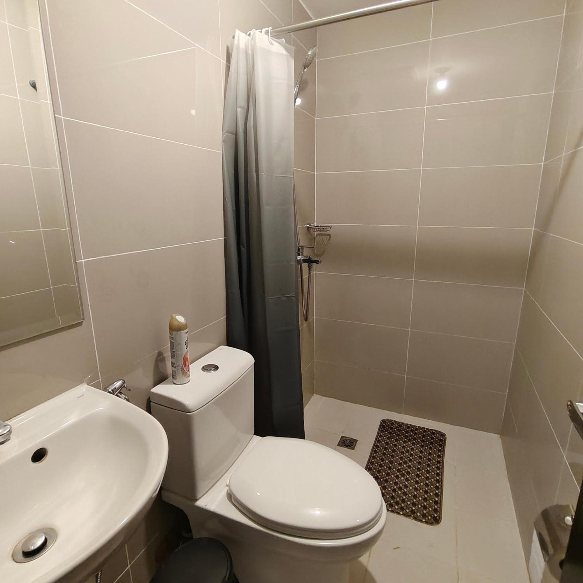 Unit In Manhattan Heights, Cubao Manila