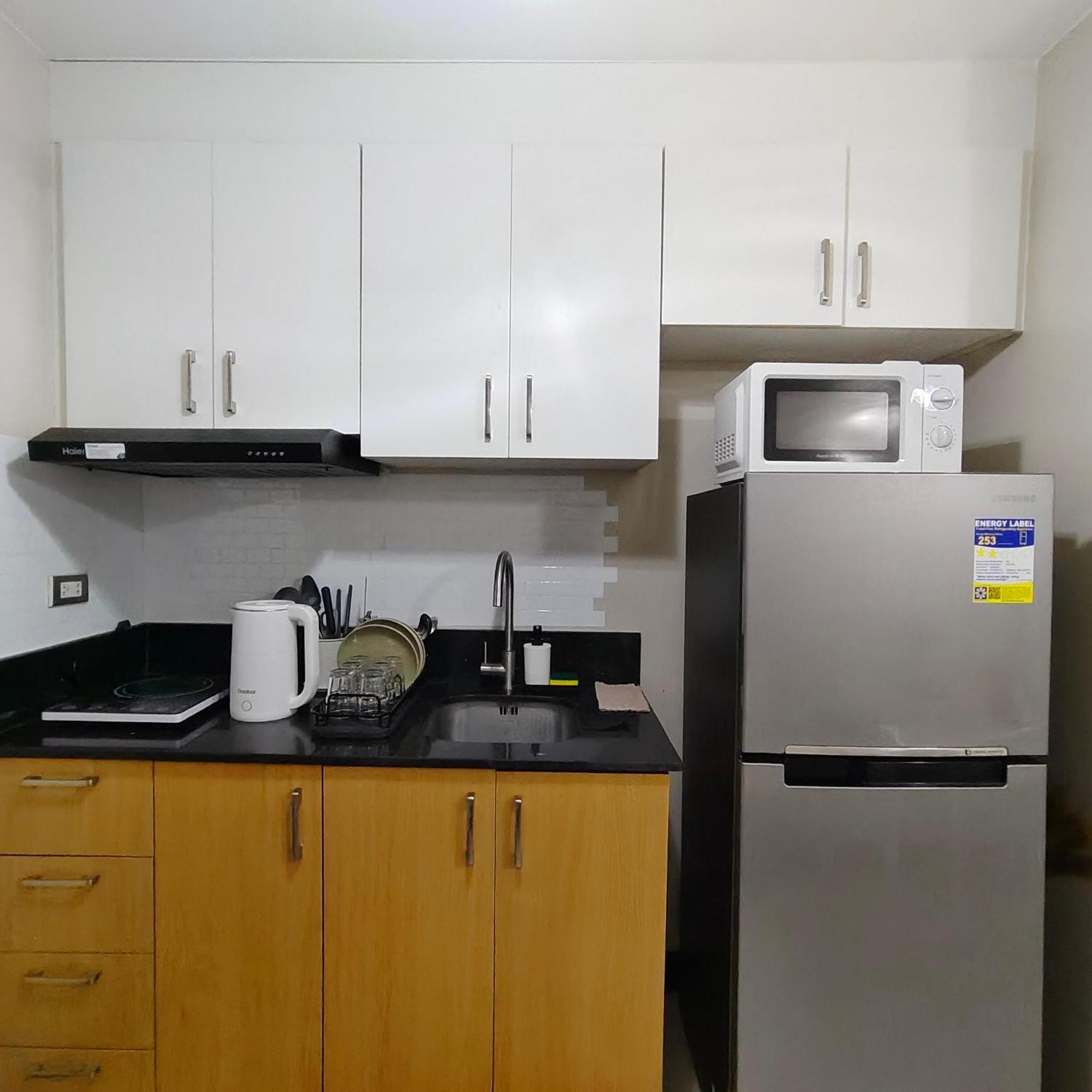 Aparthotel Unit In Manhattan Heights, Cubao