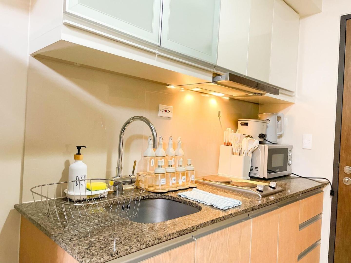 Bgc's Near Uptown Mall #oursw15o Holiday home *