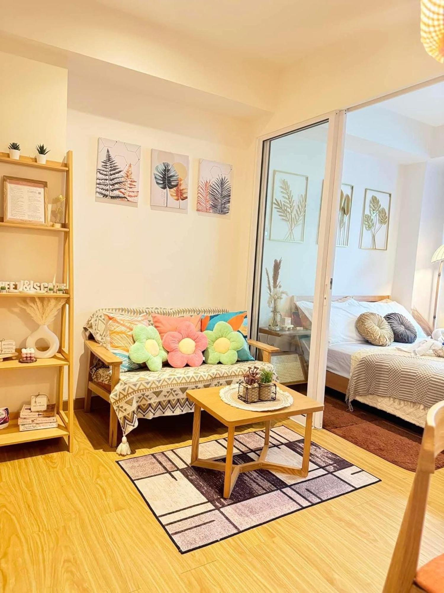 Serene Hideout At Azure Apartment *