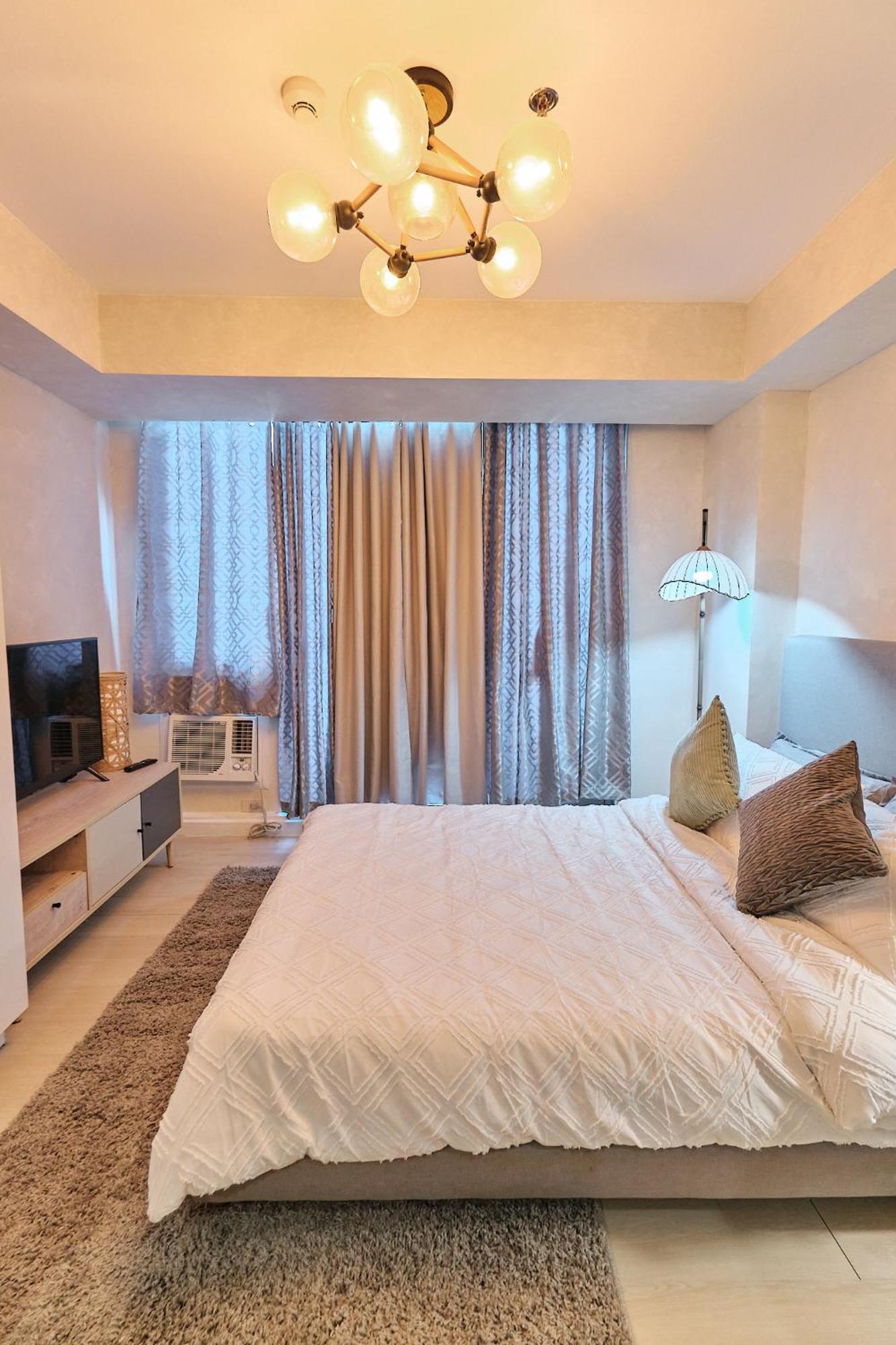 Bahamas Tower Azure Urban Residences By Nestled Nook Apartment *