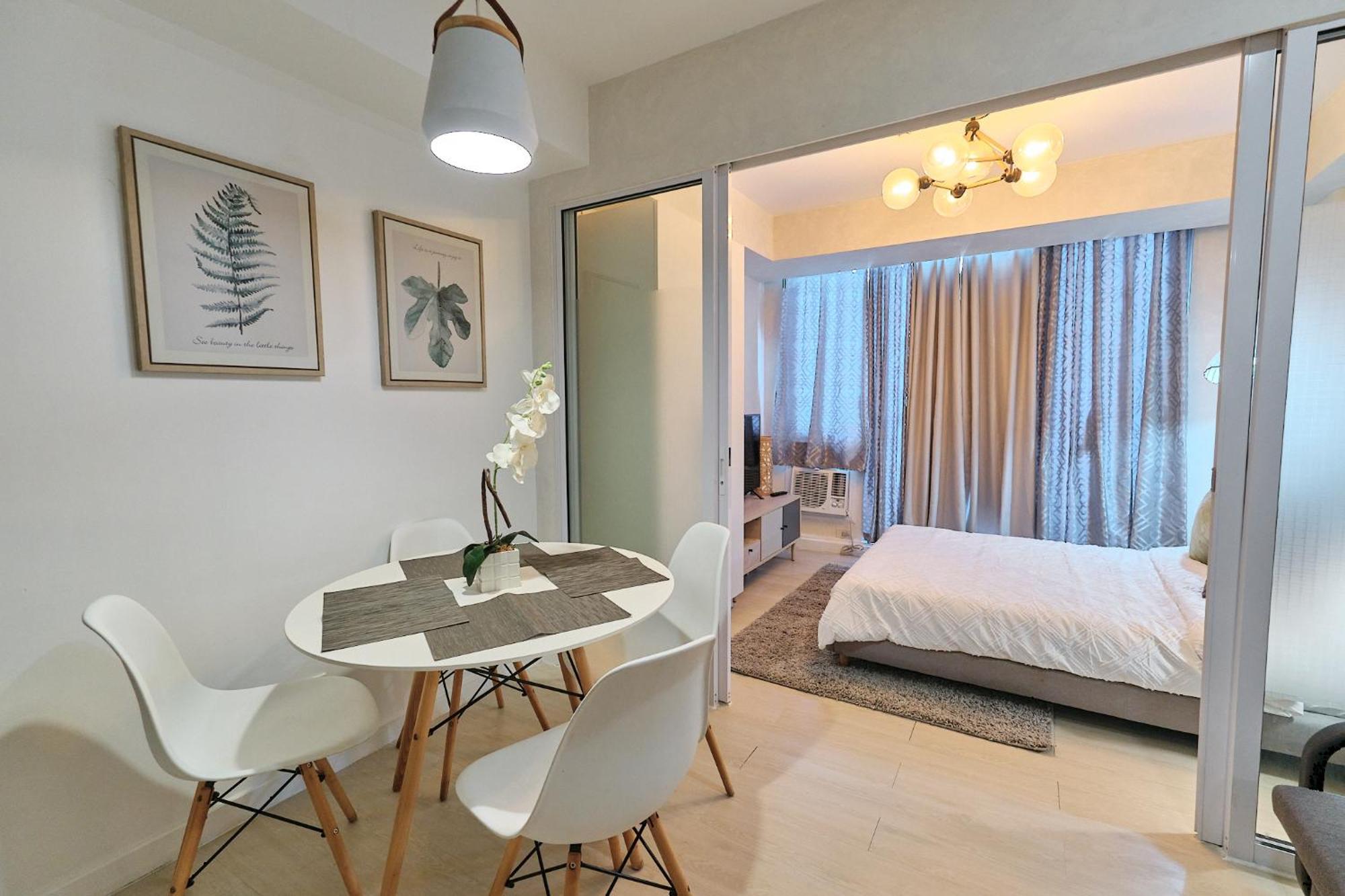 Bahamas Tower Azure Urban Residences By Nestled Nook *