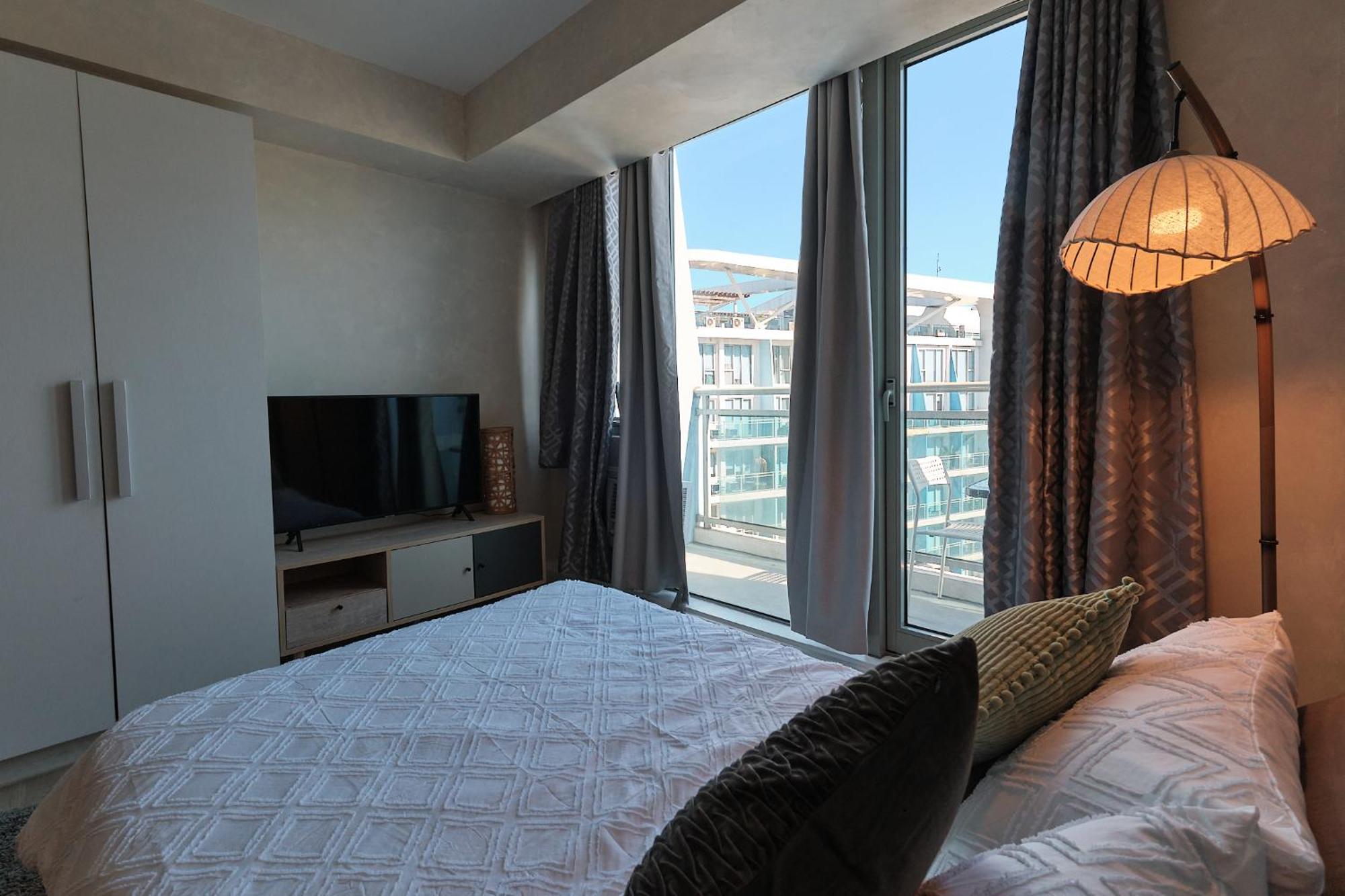 Bahamas Tower Azure Urban Residences By Nestled Nook Apartment