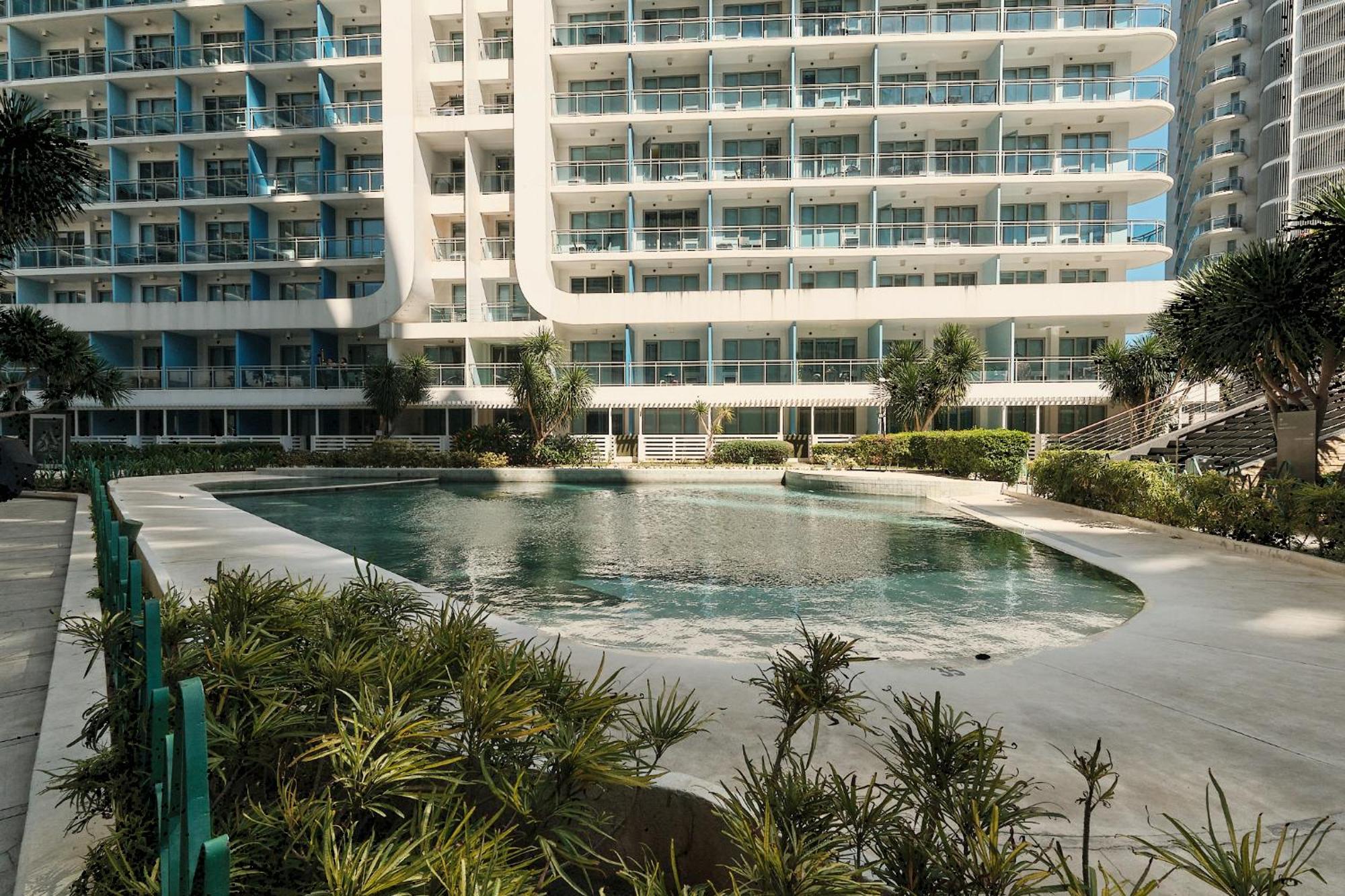 Apartment Bahamas Tower Azure Urban Residences By Nestled Nook
