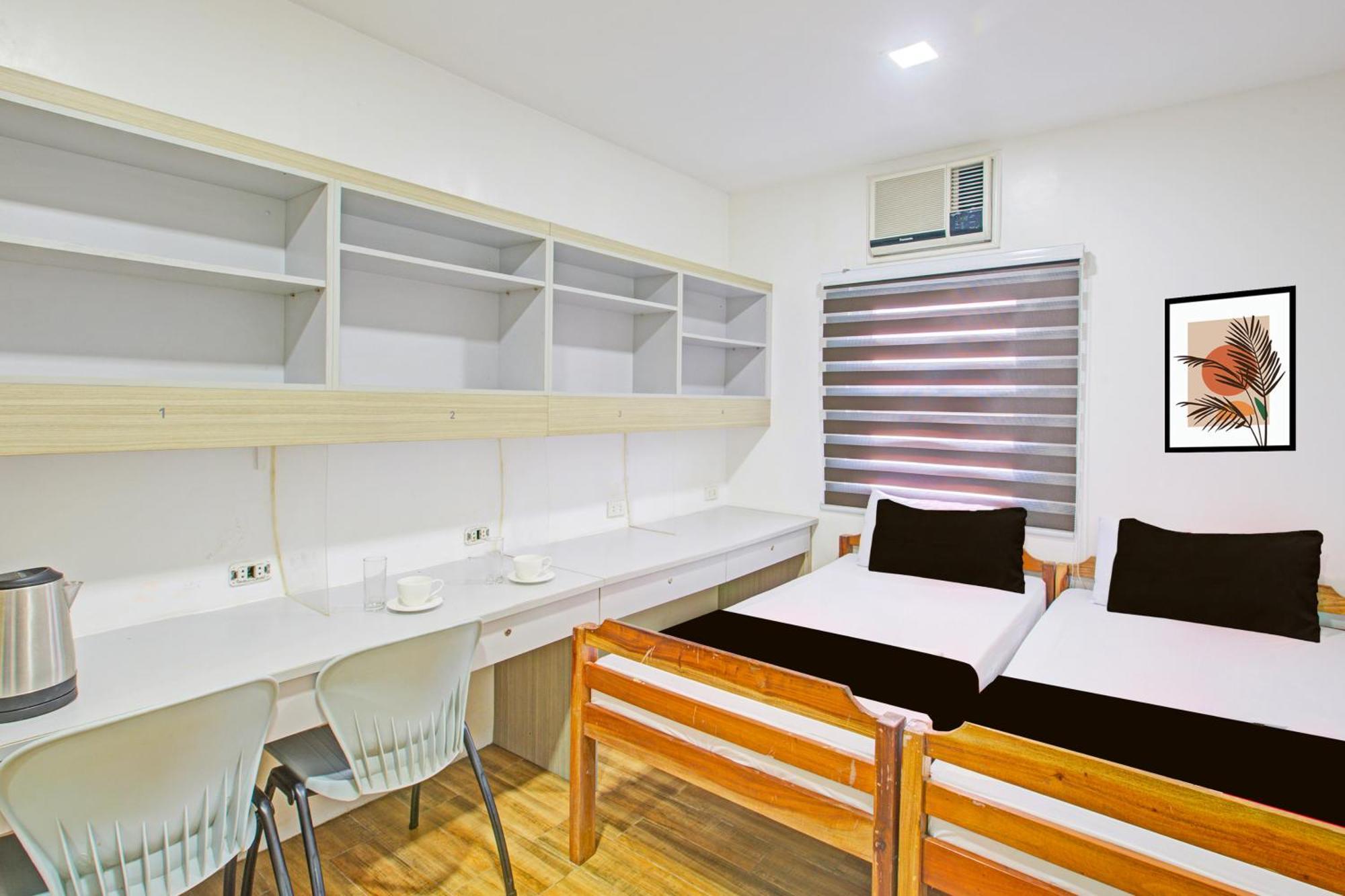 Hotel Townhouse 1318 Residences