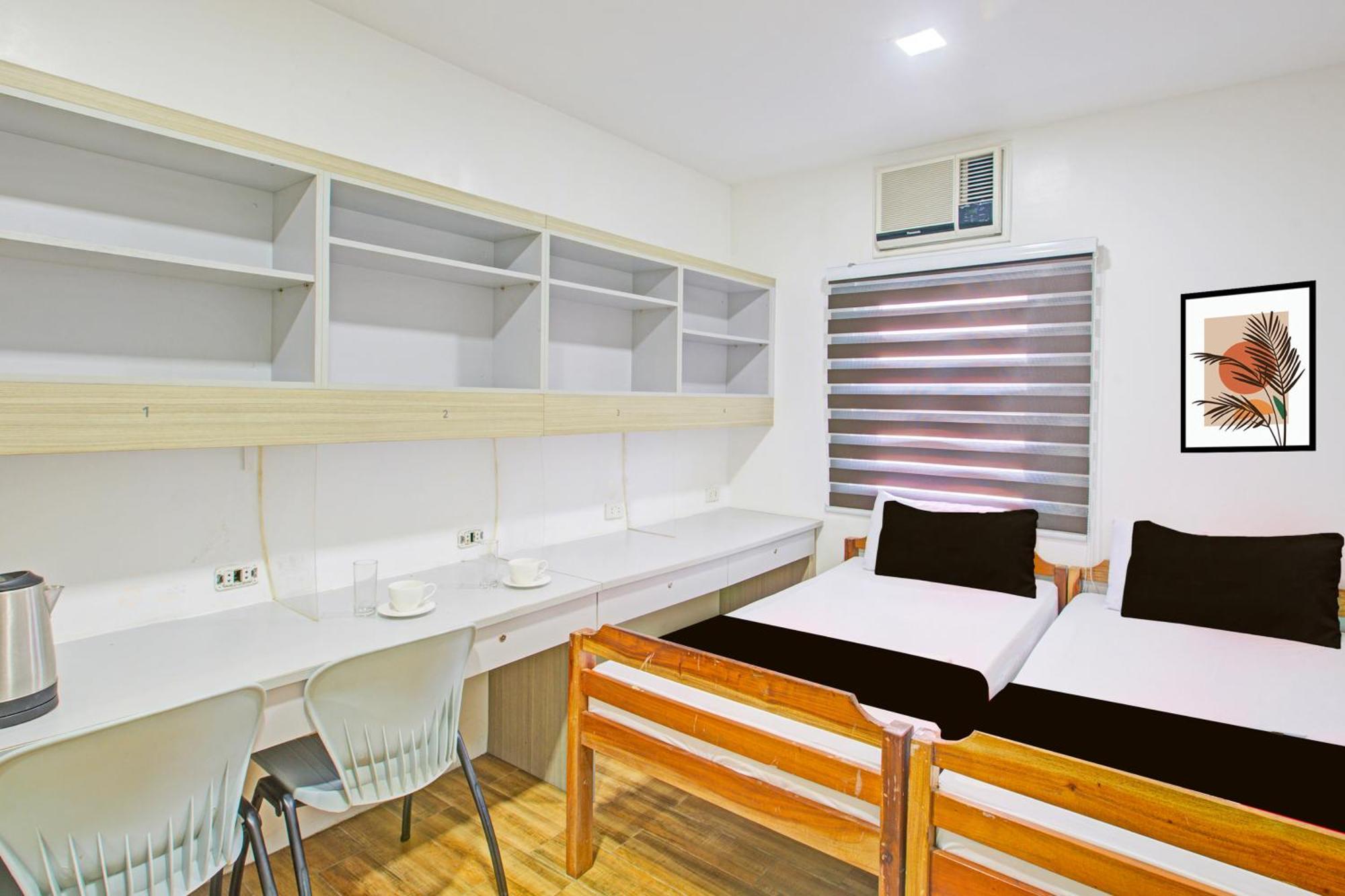 Hotel Townhouse 1318 Residences 2*