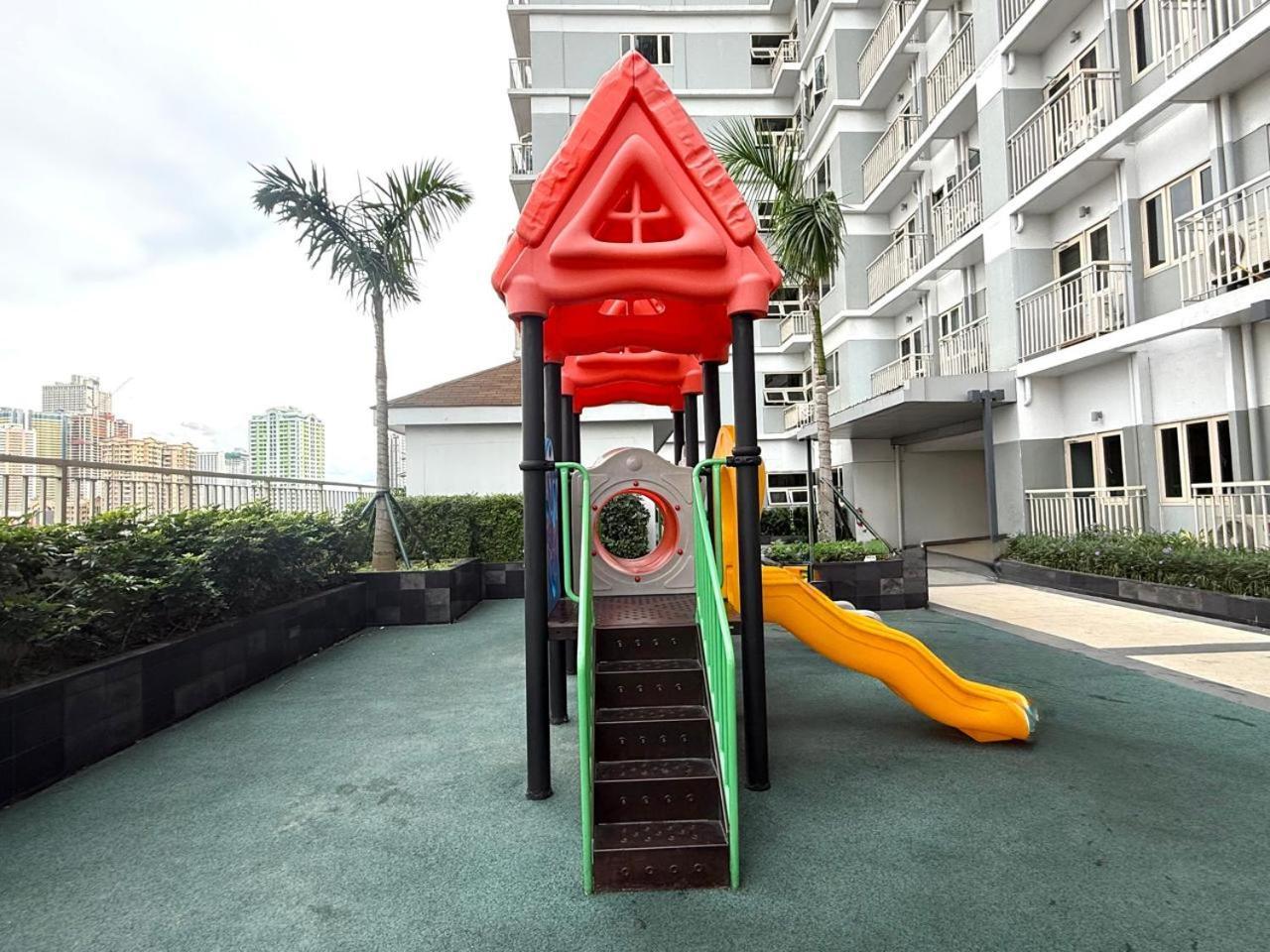 2 Bedroom Near Picc, Ccp, Wtc & Star At Coast Residences, Pasay * Manila
