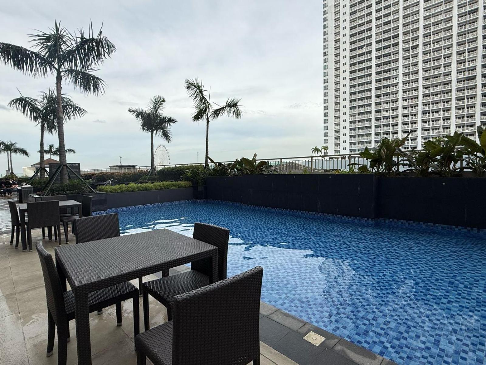 2 Bedroom Near Picc, Ccp, Wtc & Star At Coast Residences, Pasay *