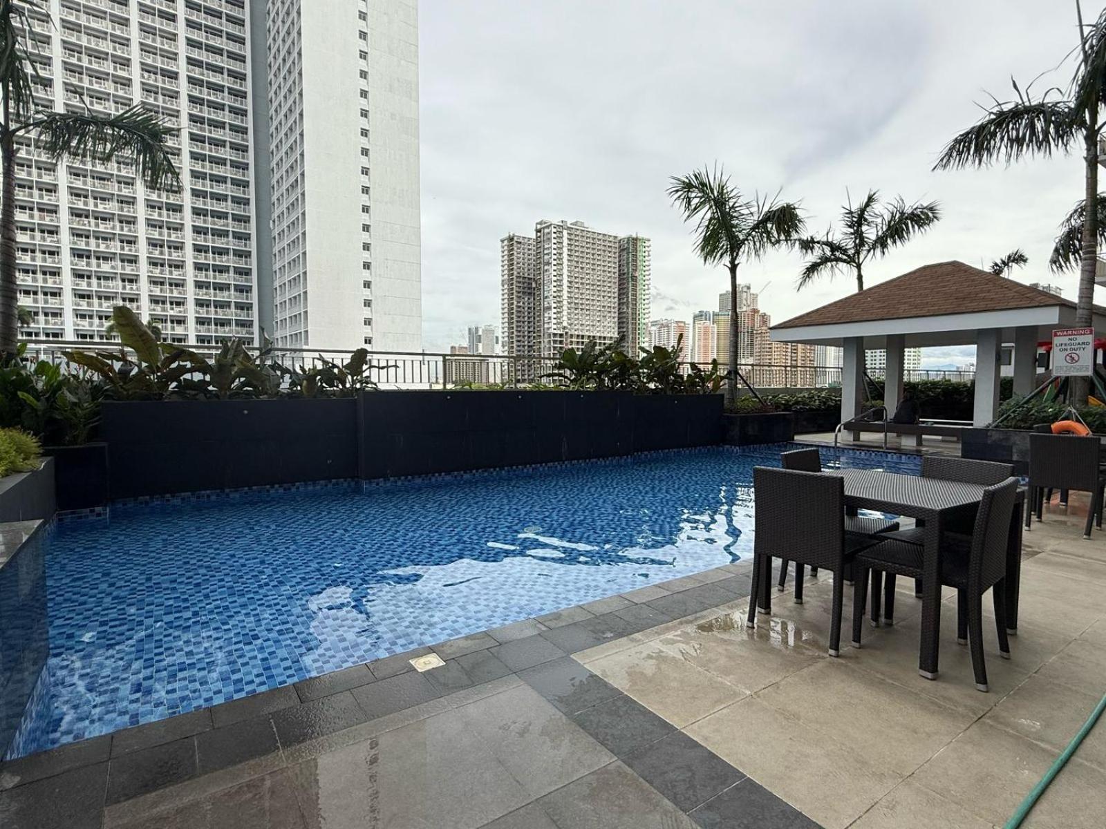 2 Bedroom Near Picc, Ccp, Wtc & Star At Coast Residences, Pasay Apartment Manila