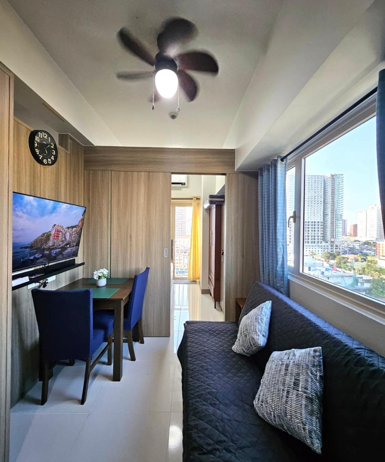 Apartment 2 Bedroom Near Picc, Ccp, Wtc & Star At Coast Residences, Pasay