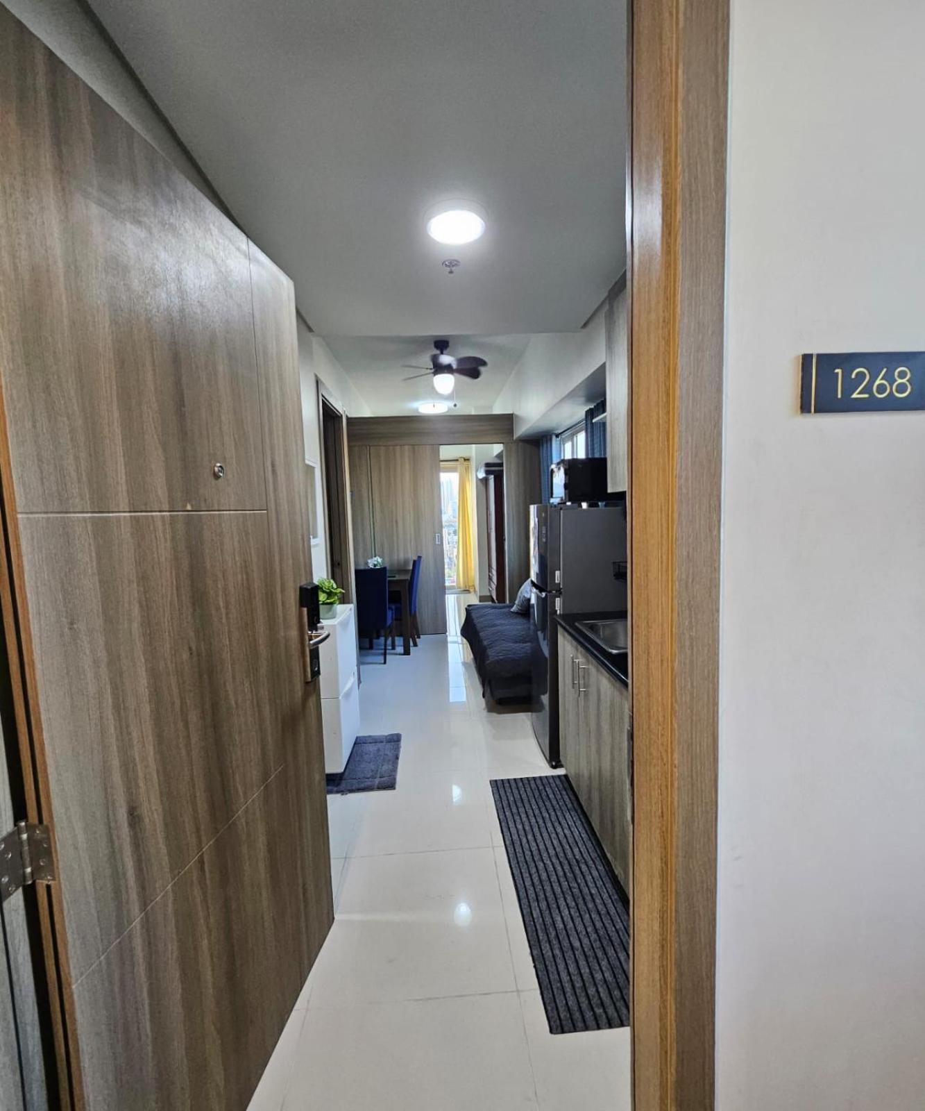 2 Bedroom Near Picc, Ccp, Wtc & Star At Coast Residences, Pasay Apartment *