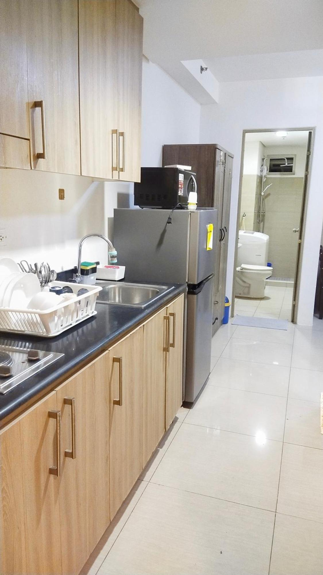 Apartment 2br Shore Family Groups Affordable Staycation Manila