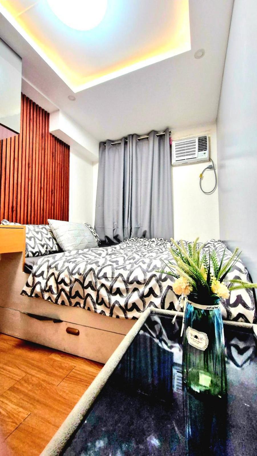 Cozy Rc 2br W Loft Netflix Prime Ktv Games Apartment Manila