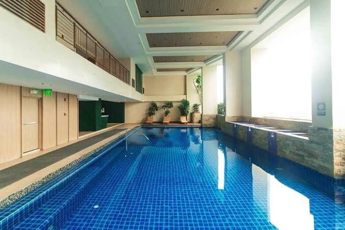 Cozi Makati Executive Balcony Apartment *