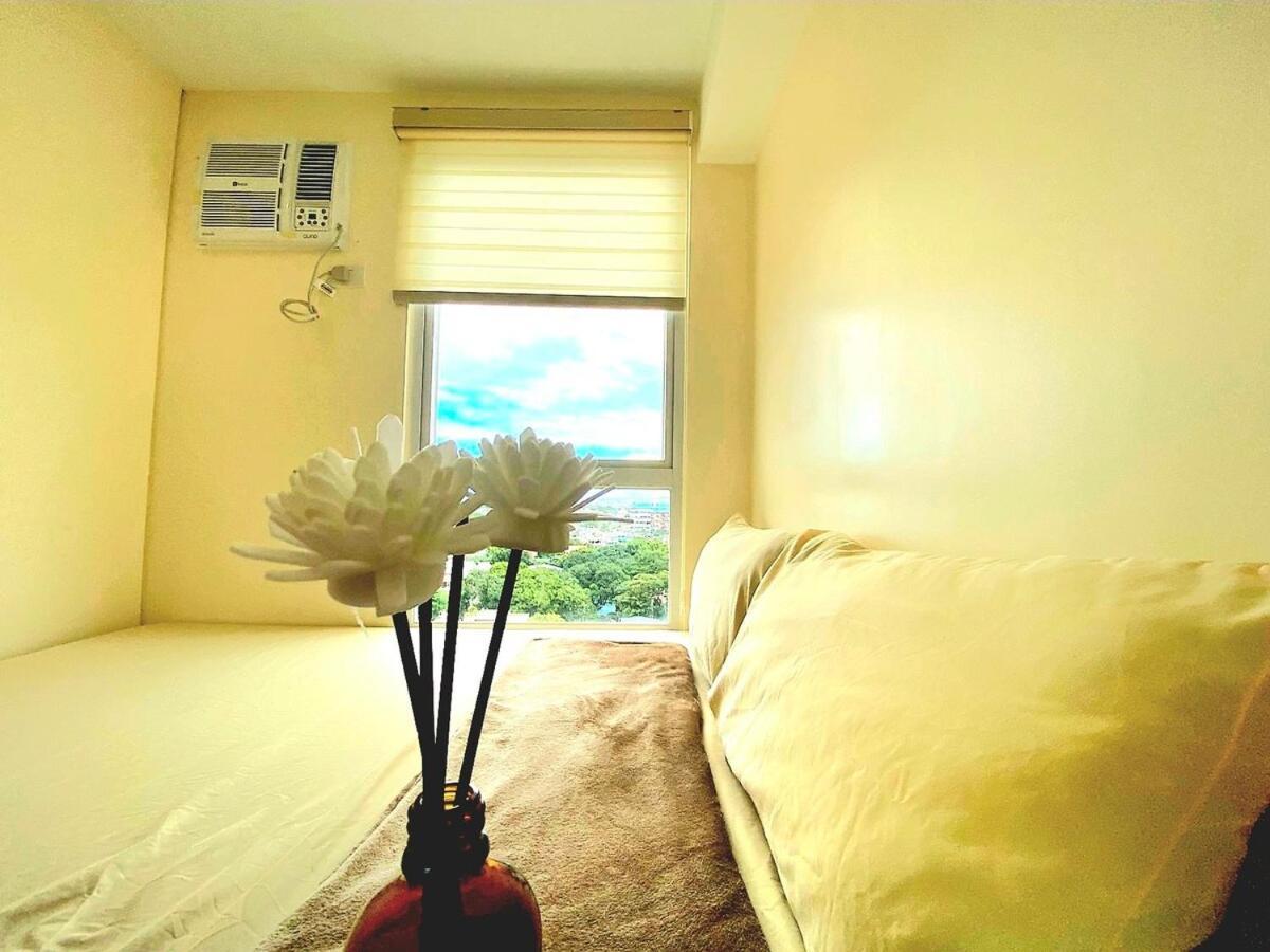 Veronica Grey's Staycation 2br Manila