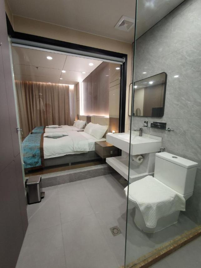 Hotel Skyport *