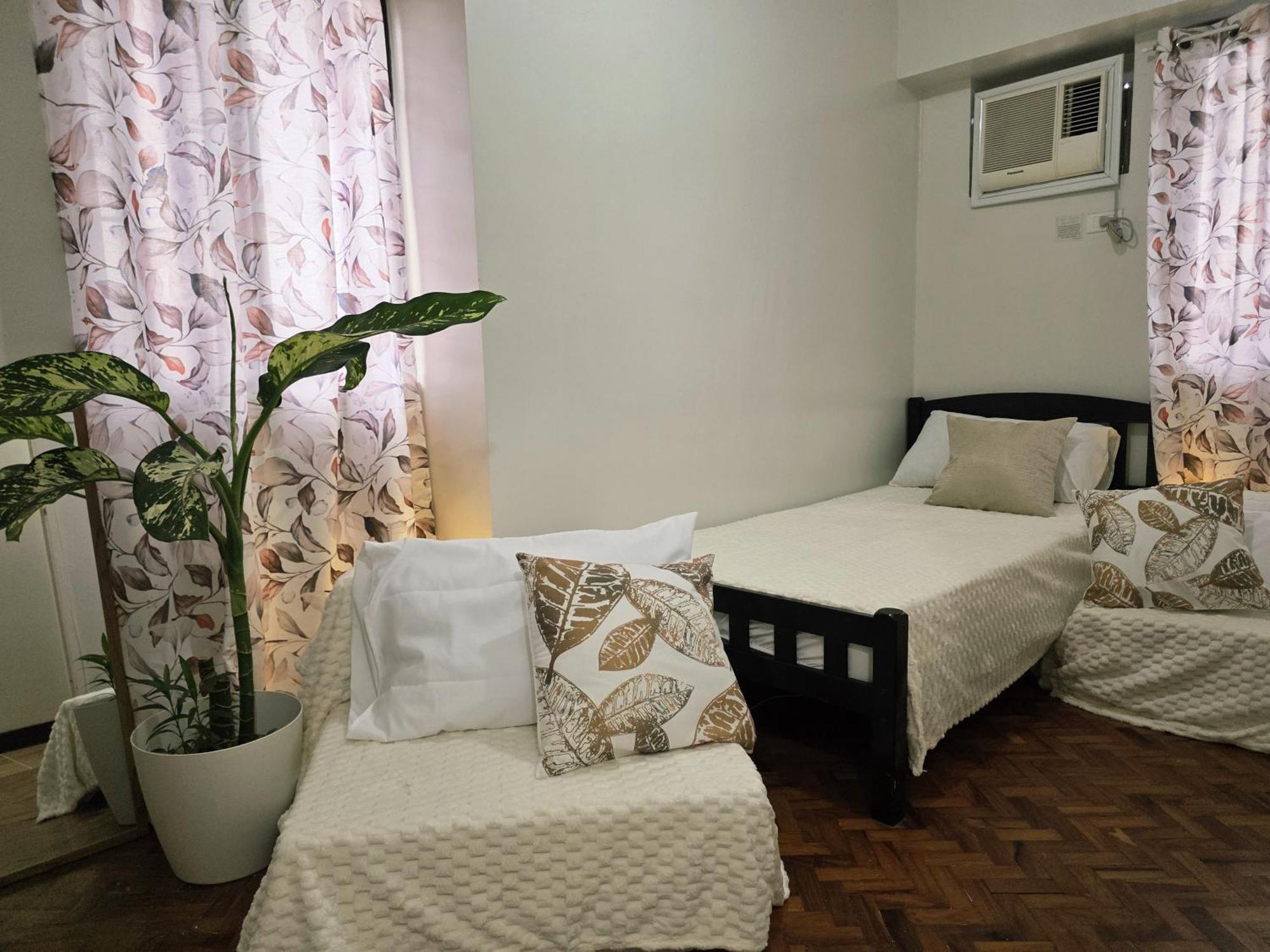 Acacia Estates' The Getaway Taguig Jade Tower * Manila