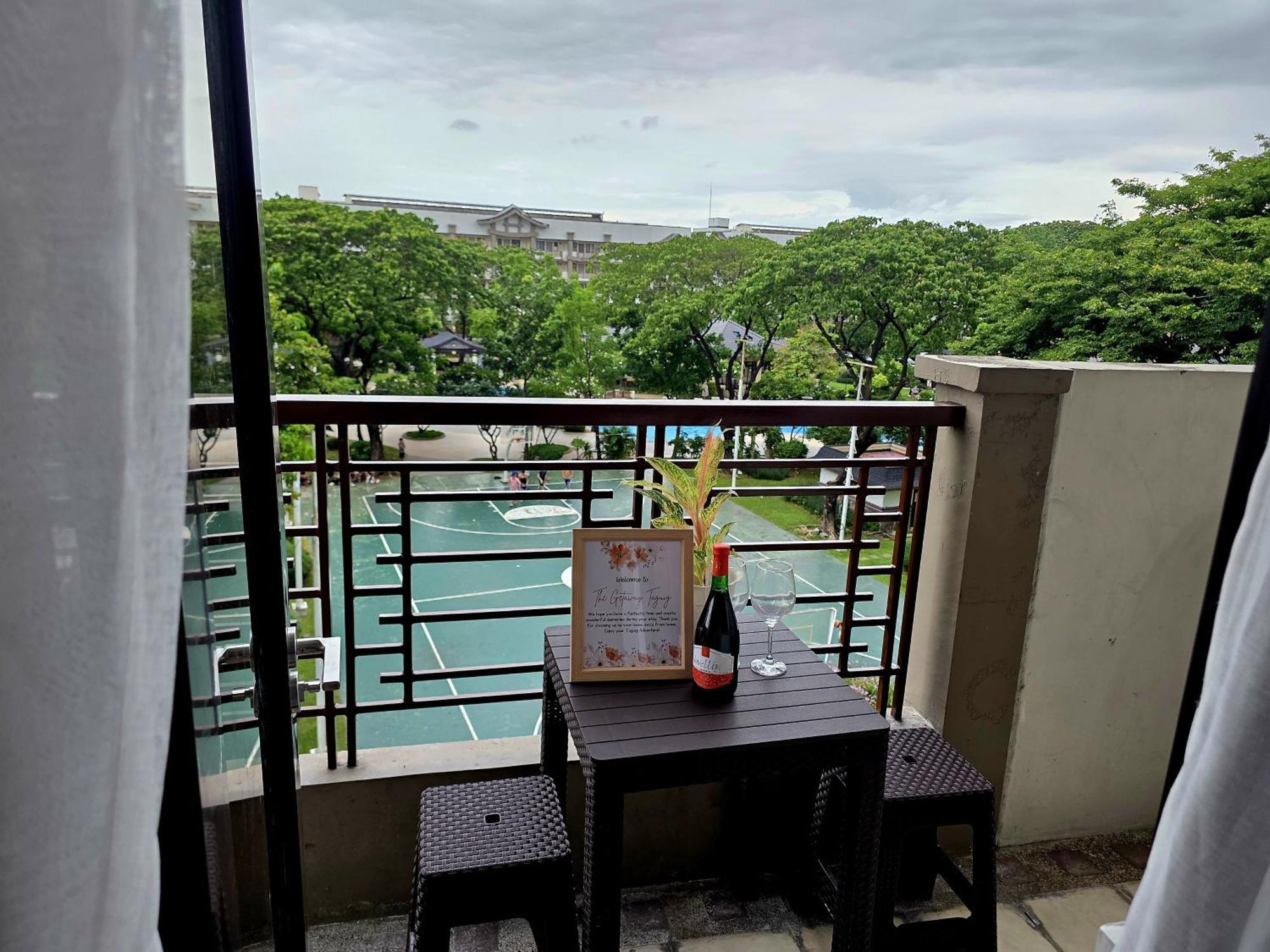Apartment Acacia Estates' The Getaway Taguig Jade Tower Manila