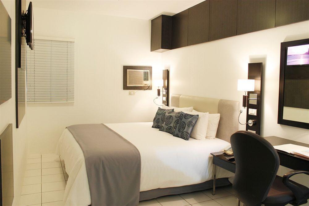 1632 Hostel *