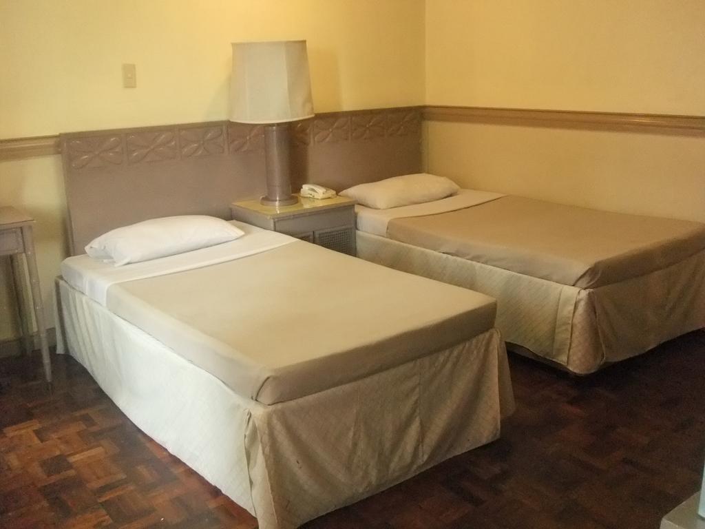 Manor 3* Manila