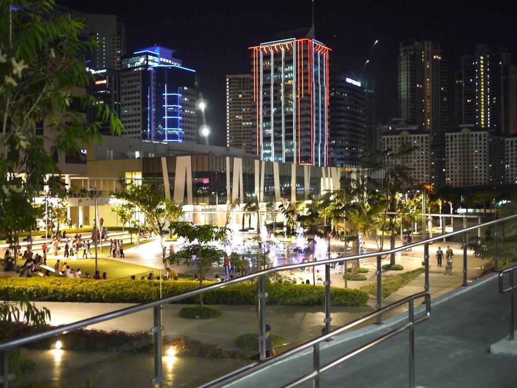 Shanika Properties @ F1 Bgc Apartamento *