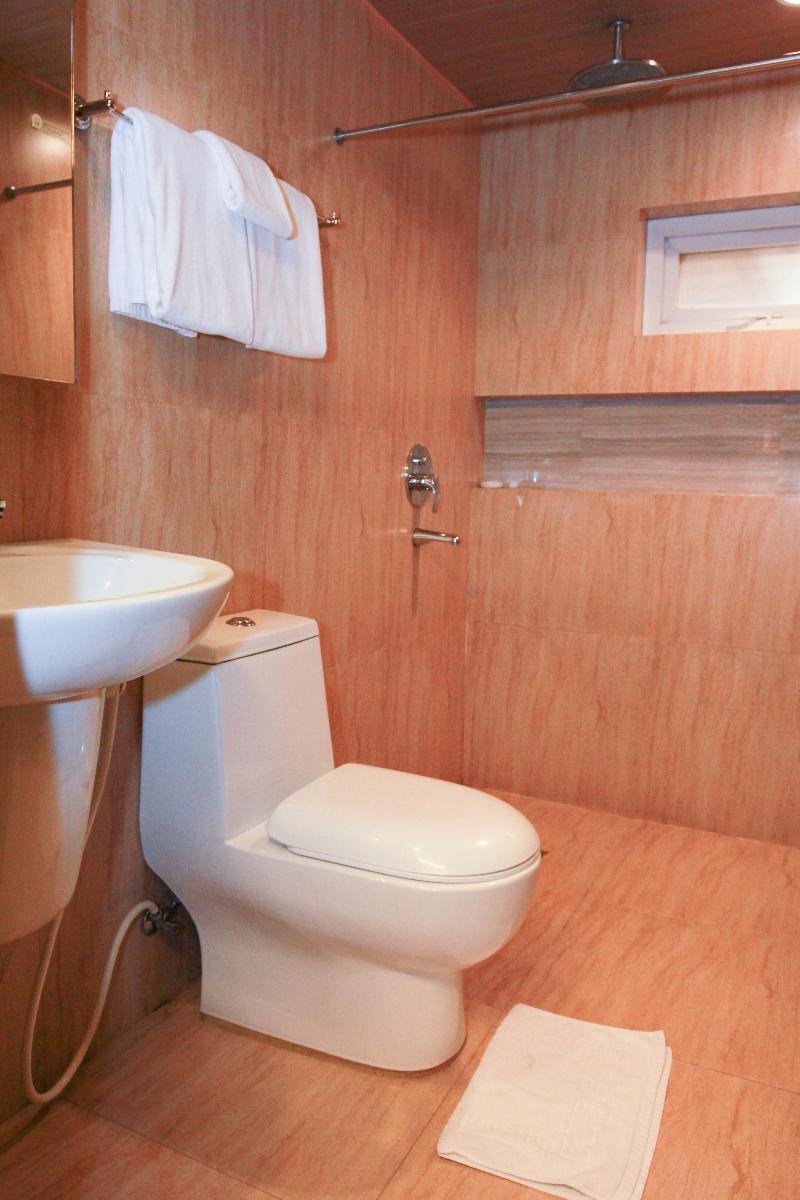 Western La Hotel 3*