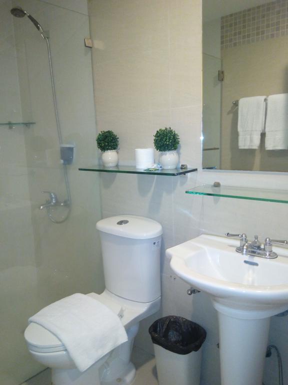Shanika Properties @ F1 Bgc Apartamento Manila