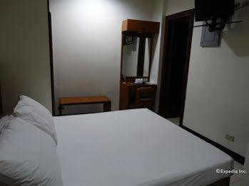 Hostel Malvar *