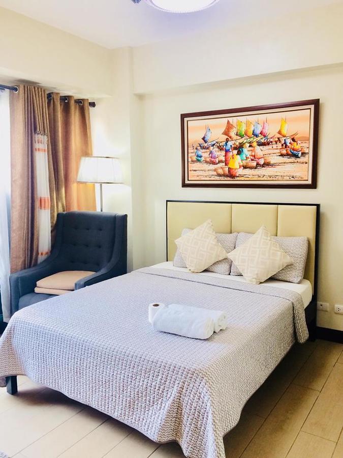 Two Palm Tree Aesthetic Condotel Manila