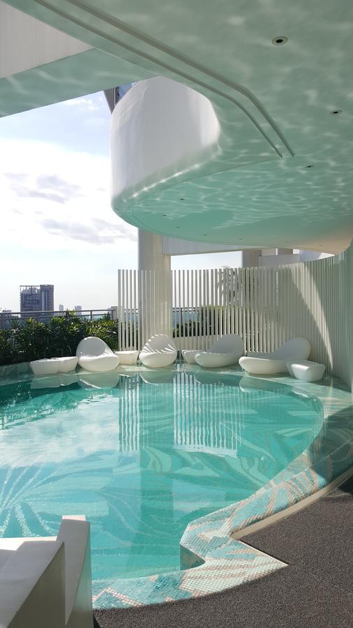 Apartment Modern Luxury Lower Penthouse Unit