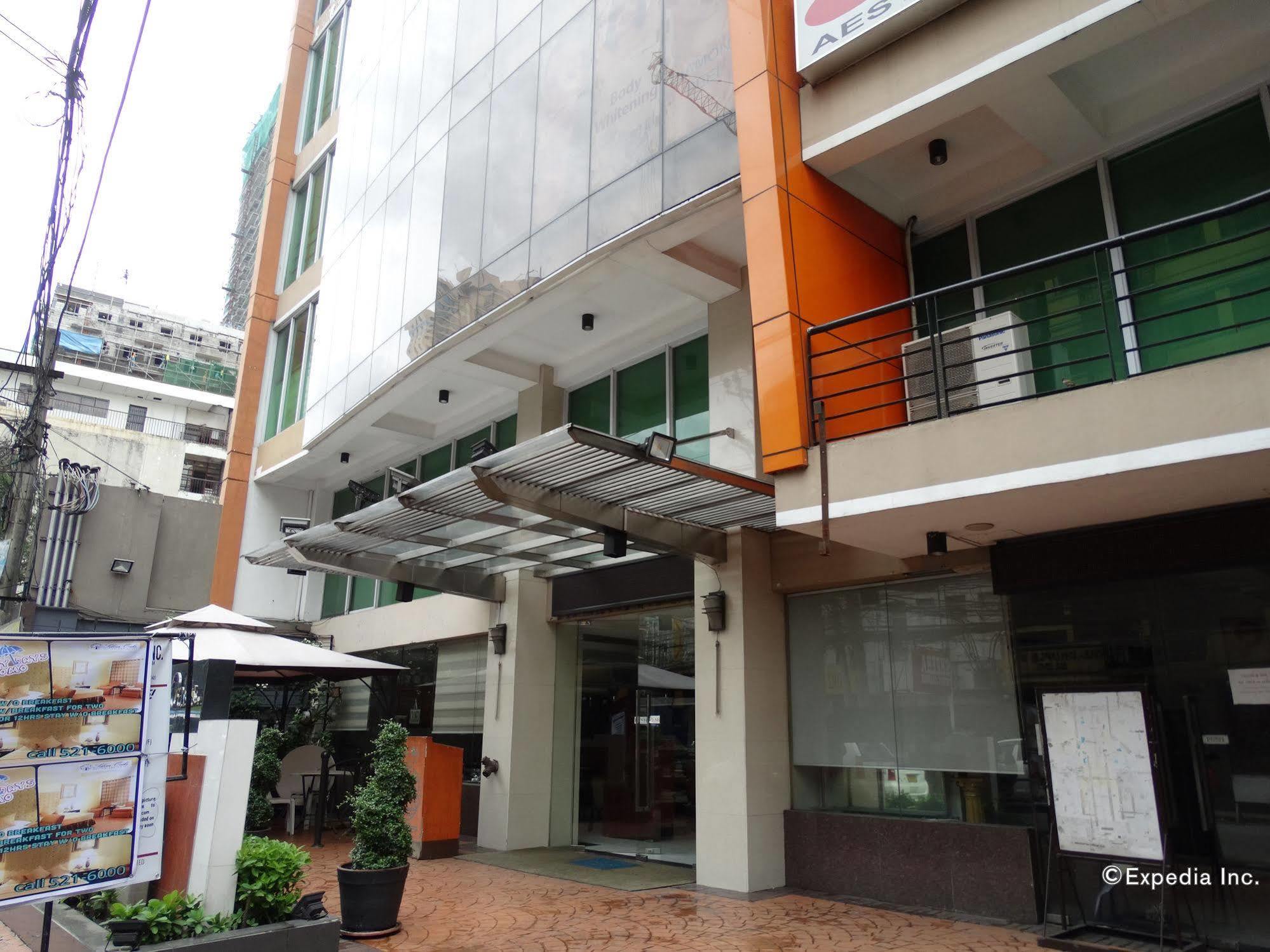 Hotel Silver Oaks & Manila