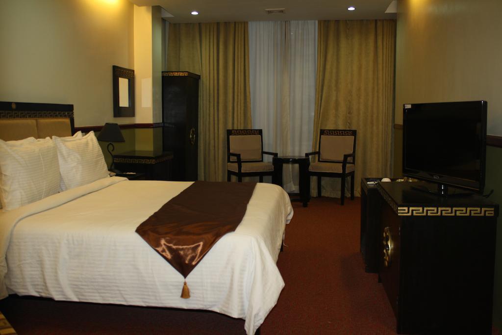 Crown Palace Hotel 3*