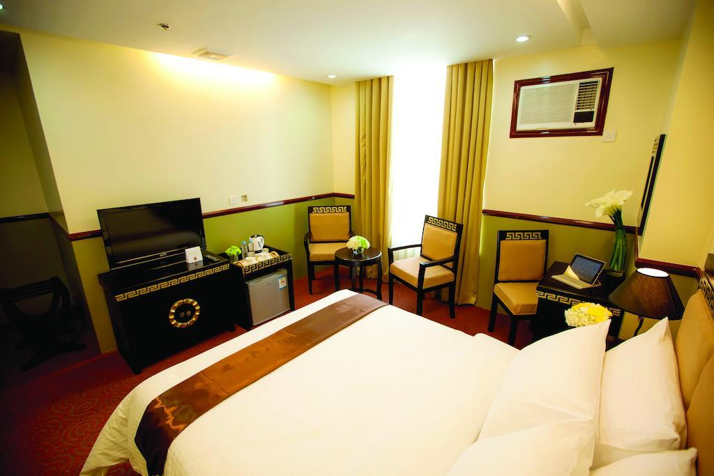 Crown Palace 3*