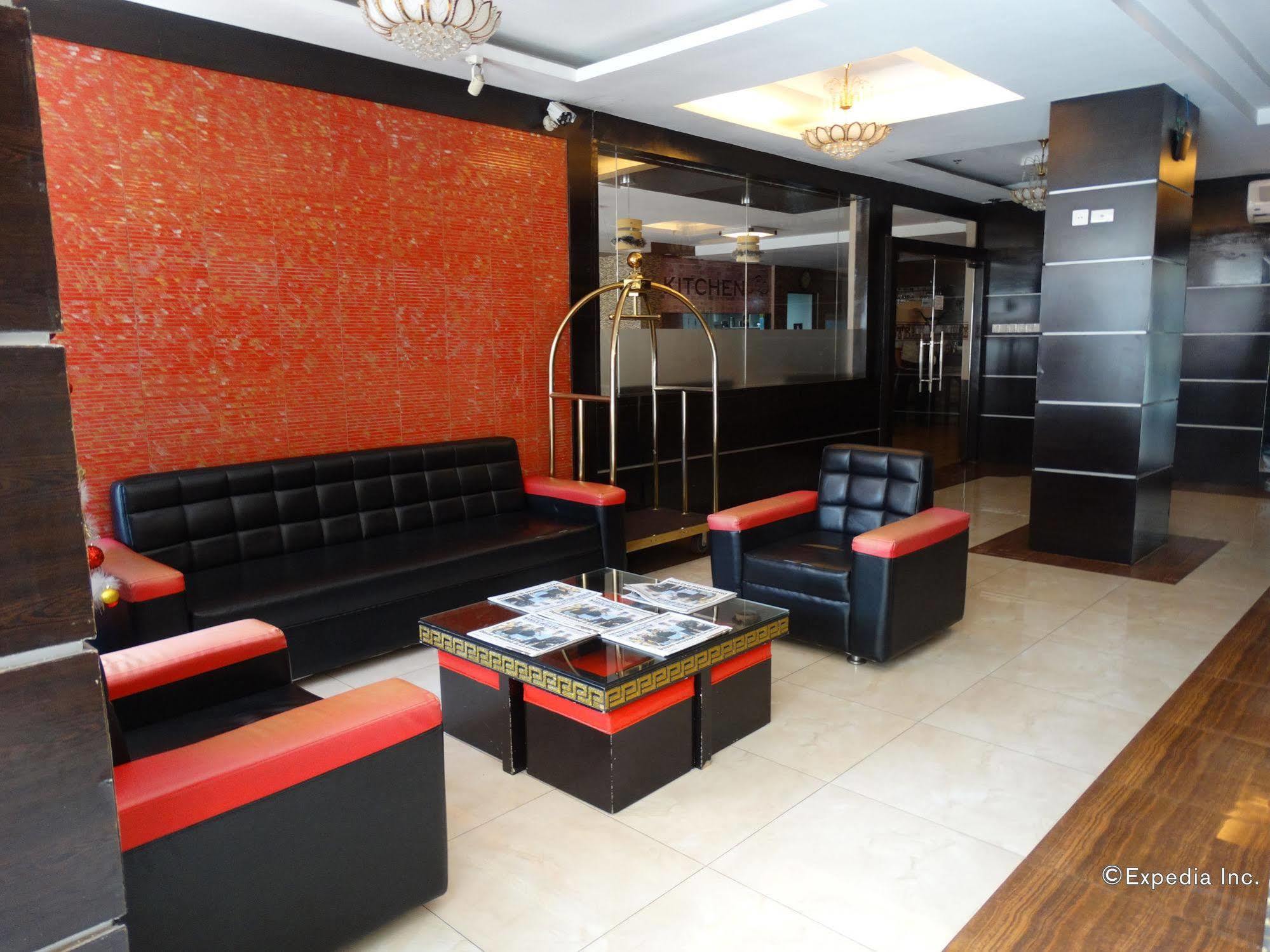 Crown Palace Hotel