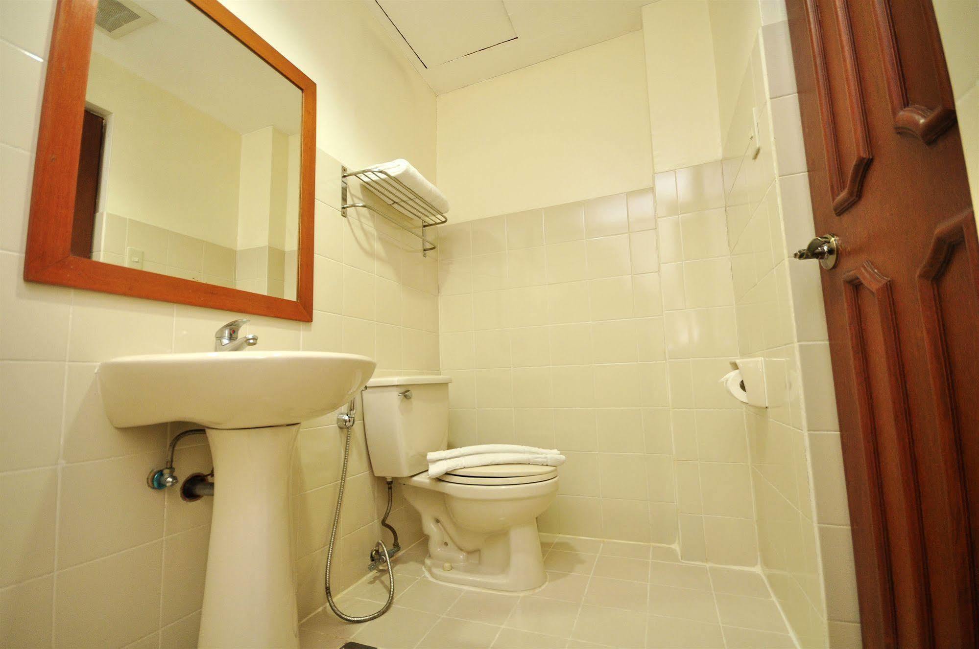 Hostel Malvar *