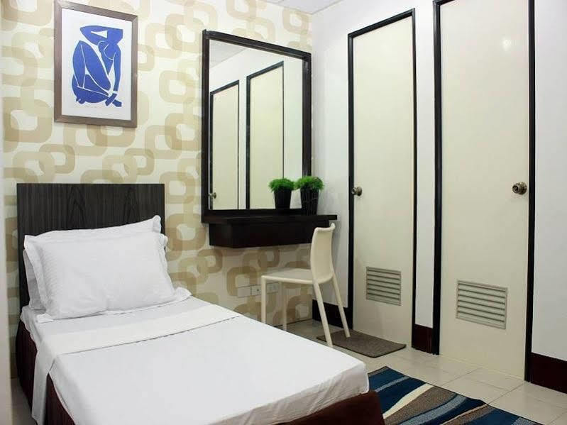Orange Nest 3* Manila