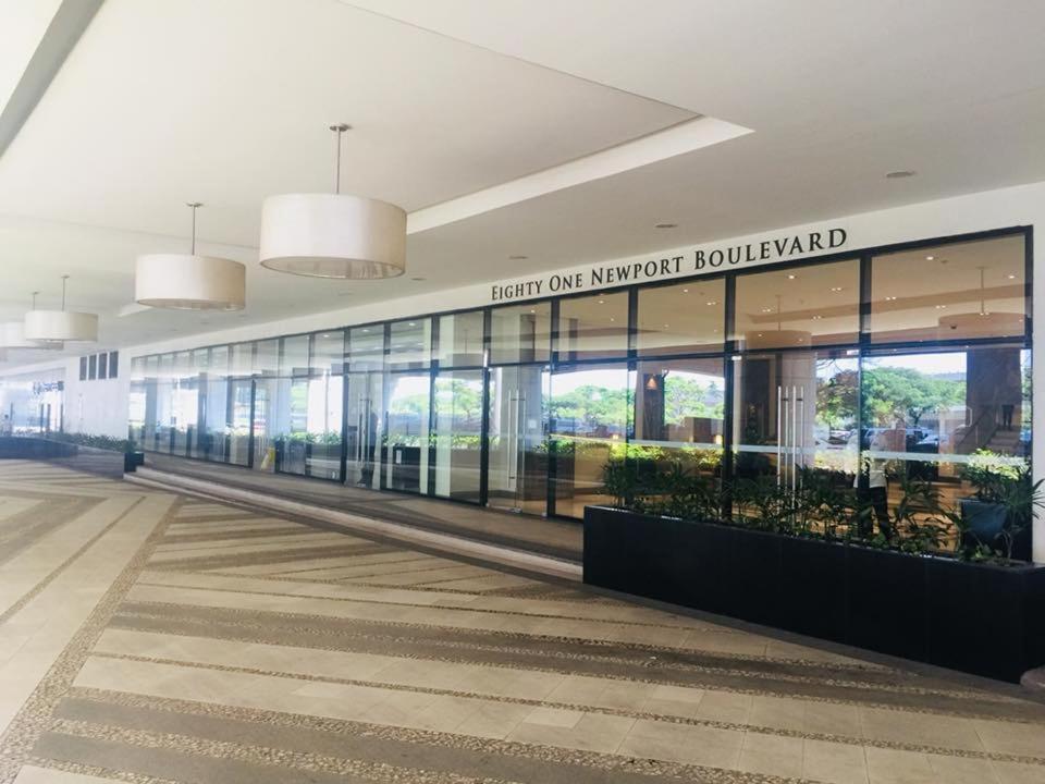 Luxurious Condo-hotel Across Airport Terminal-3 Hotel 4*