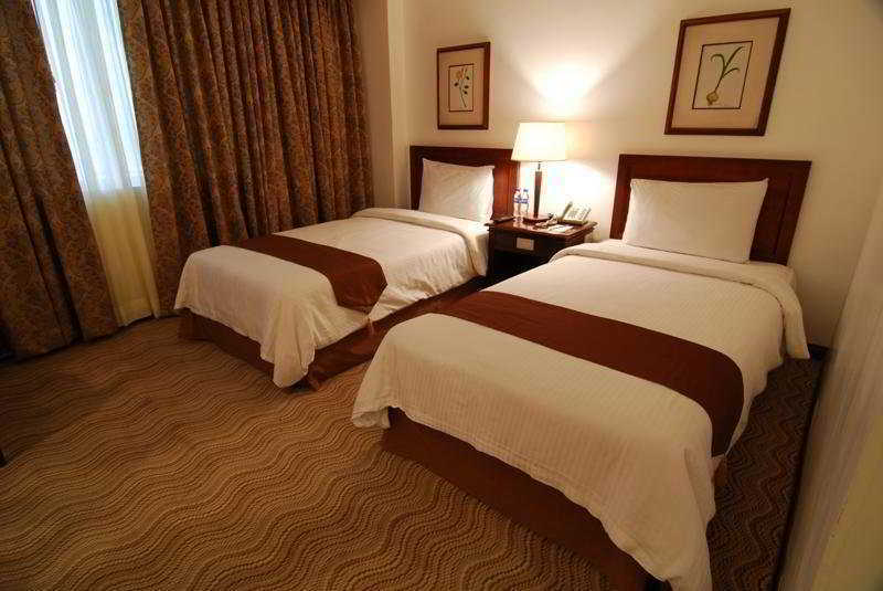 Bayview Park Hotel