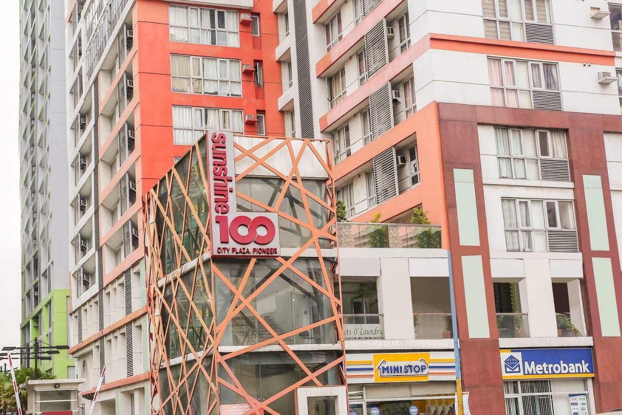 Oyo 215 Sunshine City Suites Hotel Manila