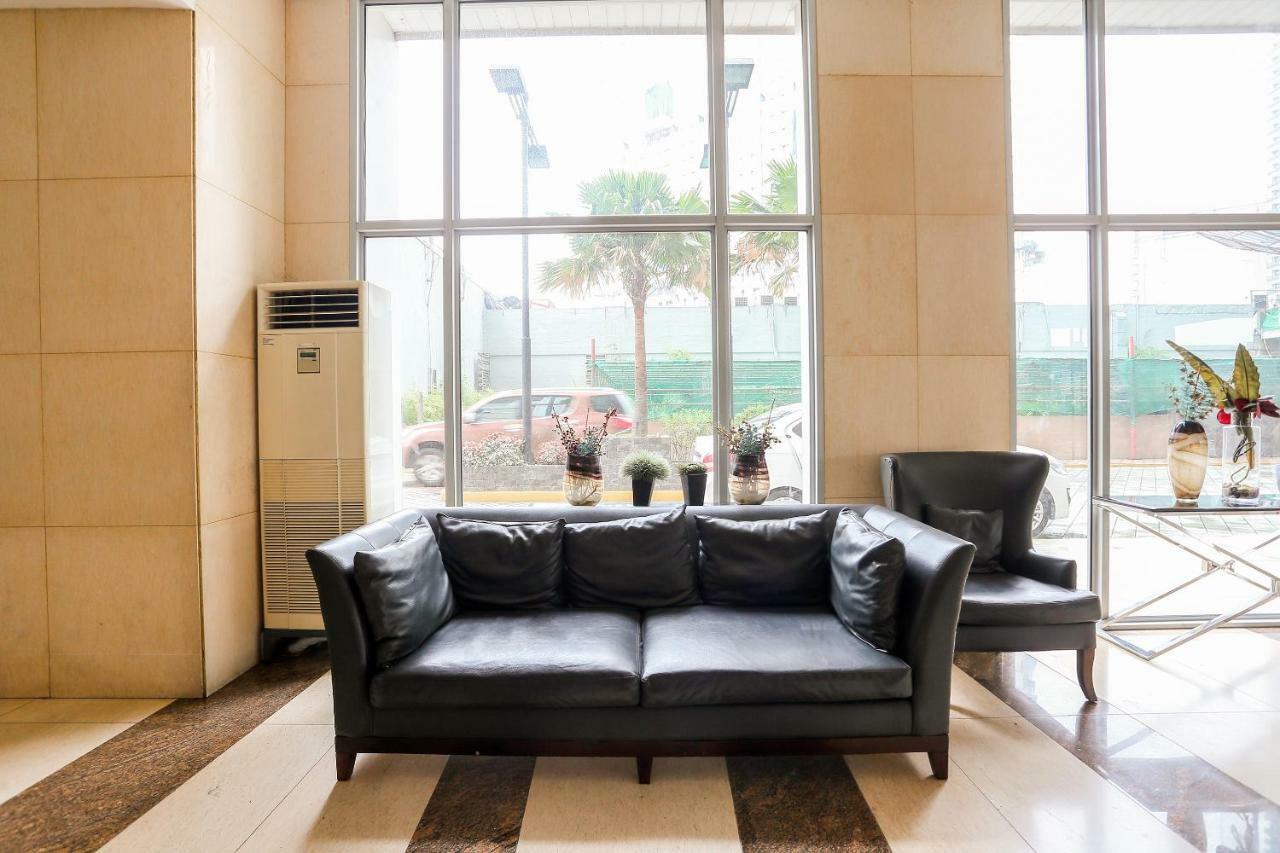 Oyo 215 Sunshine City Suites Hotel