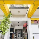 Oyo 893 Dian Suites Makati