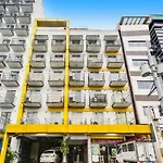 Oyo 893 Dian Suites Makati