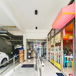 Oyo 893 Dian Suites Makati