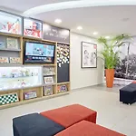 Red Planet Manila Malate Mabini