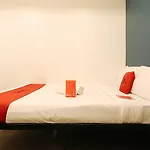 Reddoorz Plus @ San Marcelino Malate